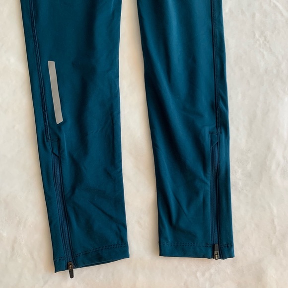 Salomon Agile Warm Tight in Reflecting Pond - Picture 3 of 5